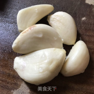 蒜片炒油麦菜的做法步骤：2