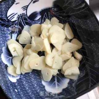 蒜片炒油麦菜的做法步骤：4