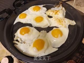 油爆醋炒蛋的做法步骤：1