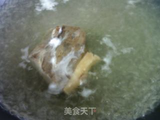 蘑菇酱肉炒双椒的做法步骤：5
