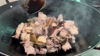 南姜焖羊肉的做法步骤：5