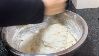 洋葱肉馅发面饼的做法步骤：3