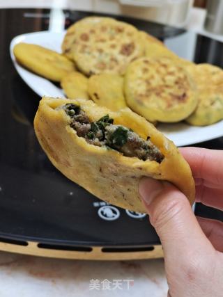 玉米面粉烙饼三种口味（韭菜鸡蛋，韭菜猪肉，芝麻红糖）的做法步骤：6