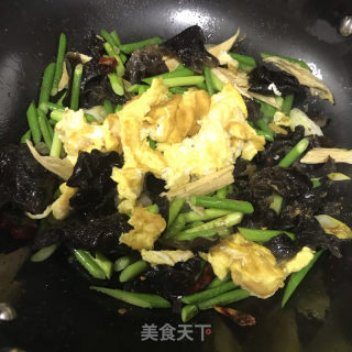 蒜炒炒木耳的做法步骤：9