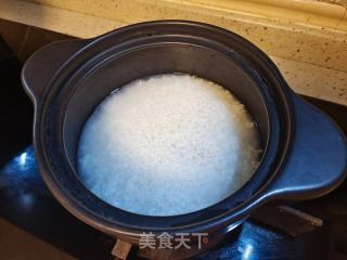 腊肠煲仔饭的做法步骤：1