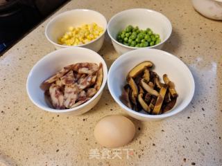 腊肠煲仔饭的做法步骤：2