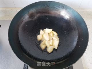 鸡翅烧土豆的做法步骤：10
