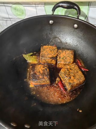 麻辣火锅的做法步骤：1