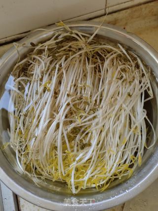 酸辣牛肉粉的做法步骤：2