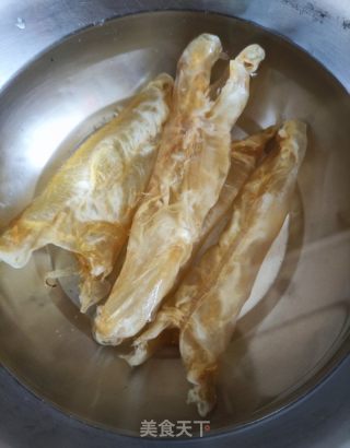 海参花胶爪爪汤的做法步骤：3