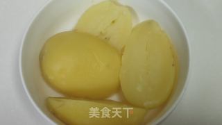 韭香土豆泥的做法步骤：1