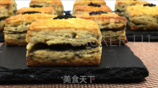 黑芝麻糊千层司康，金黄酥脆，层层叠叠，甜度适中，恰到好处。的做法