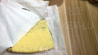 黑芝麻糊千层司康，金黄酥脆，层层叠叠，甜度适中，恰到好处。的做法步骤：13