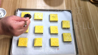 黑芝麻糊千层司康，金黄酥脆，层层叠叠，甜度适中，恰到好处。的做法步骤：15