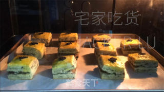 黑芝麻糊千层司康，金黄酥脆，层层叠叠，甜度适中，恰到好处。的做法步骤：16