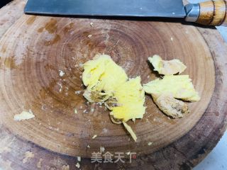 雪萝卜当归大骨汤的做法步骤：3