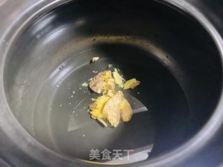 雪萝卜当归大骨汤的做法步骤：4