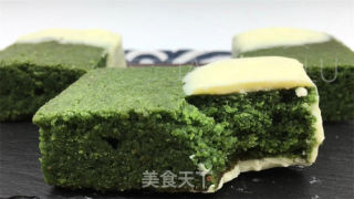 抹茶脆壳巧克力布朗尼，甜蜜白巧、奶香奶酪，集奶香和茶香于一身。的做法步骤：16