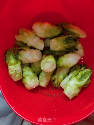 酸甜苹果儿菜的做法步骤：1