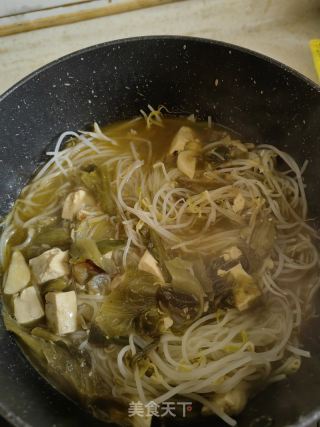 酸菜粉丝汤的做法步骤：6