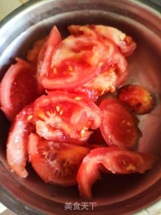 蕃茄肉片汤的做法步骤：1