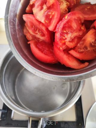 蕃茄肉片汤的做法步骤：6