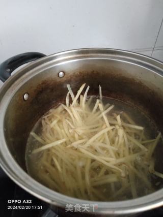 酸辣土豆丝的做法步骤：3