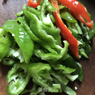 青椒炒驴板肠的做法步骤：4