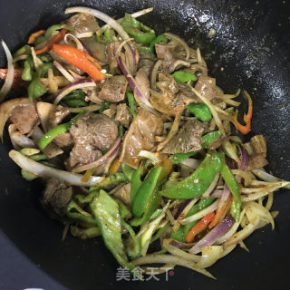 青椒炒驴板肠的做法步骤：8