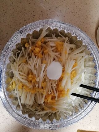 烤金针菇的做法步骤：2