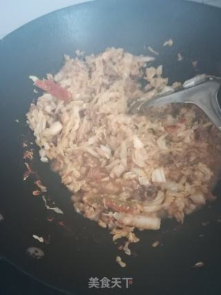 牛肉哨子炒米线的做法步骤：7