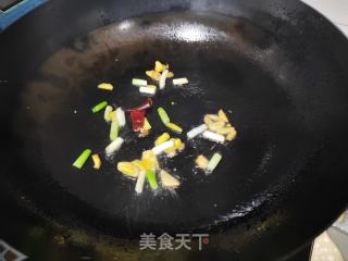 葱姜炒蛏子的做法步骤：8
