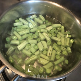 凉拌豆角的做法步骤：2