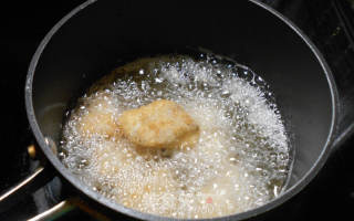 酥炸鱼块的做法步骤：6