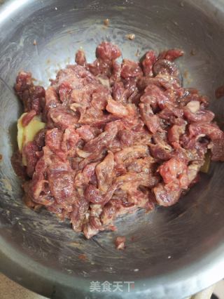 大葱炒羊肉的做法步骤：3