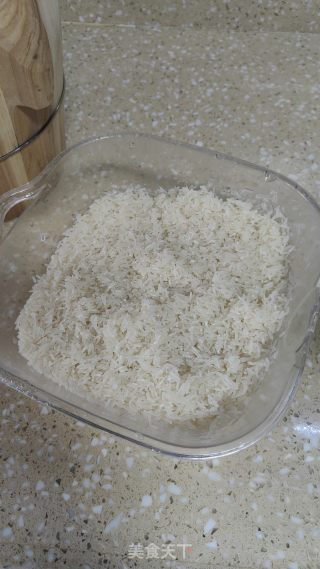 甑子蒸饭的做法步骤：1