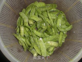 清炒豌豆荚的做法步骤：1