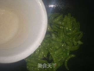清炒豌豆荚的做法步骤：7