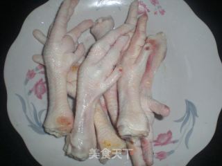 腐乳鸡爪的做法步骤：1