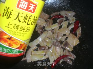 蒜薹炒鱿鱼的做法步骤：5