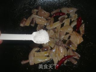 蒜薹炒鱿鱼的做法步骤：7