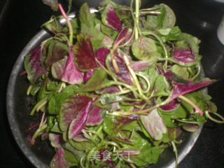 清炒苋菜的做法步骤：1