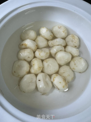 马蹄甘蔗煲羊骨汤的做法步骤：3