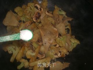 花菜炒猪肝的做法步骤：9