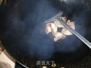 腊肉炒蒜苔的做法步骤：3