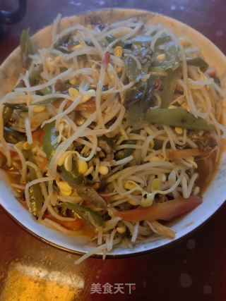 青椒肉丝豆芽儿拌面的做法步骤：9