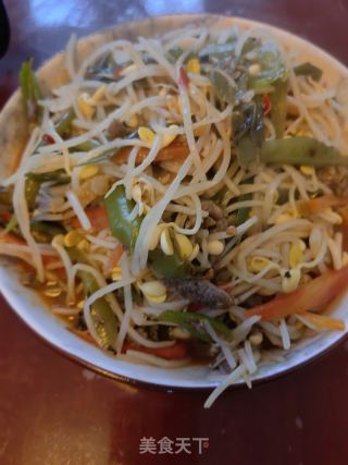 青椒肉丝豆芽儿拌面的做法步骤：10