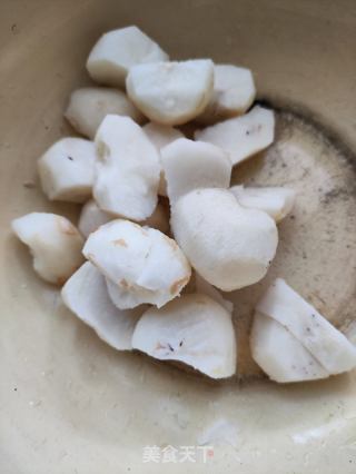茅根竹蔗马蹄水的做法步骤：3