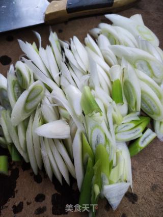大葱炒肉丝的做法步骤：2