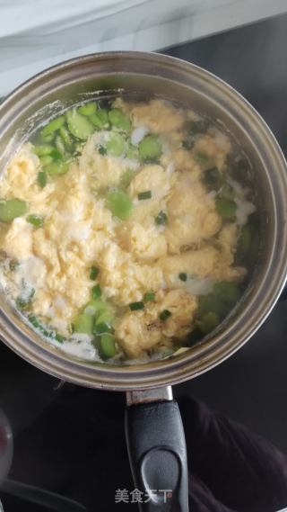 蚕豆鸡蛋汤的做法步骤：4